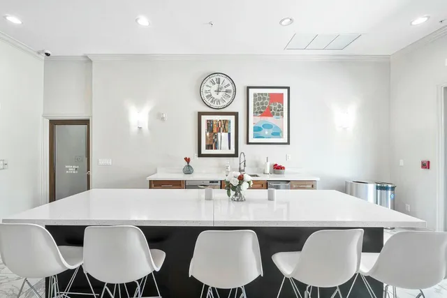 $690,000 | 600 South Dixie Highway, Unit 629, West Palm Beach, FL 33401