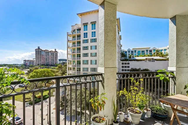 $690,000 | 600 South Dixie Highway, Unit 629, West Palm Beach, FL 33401