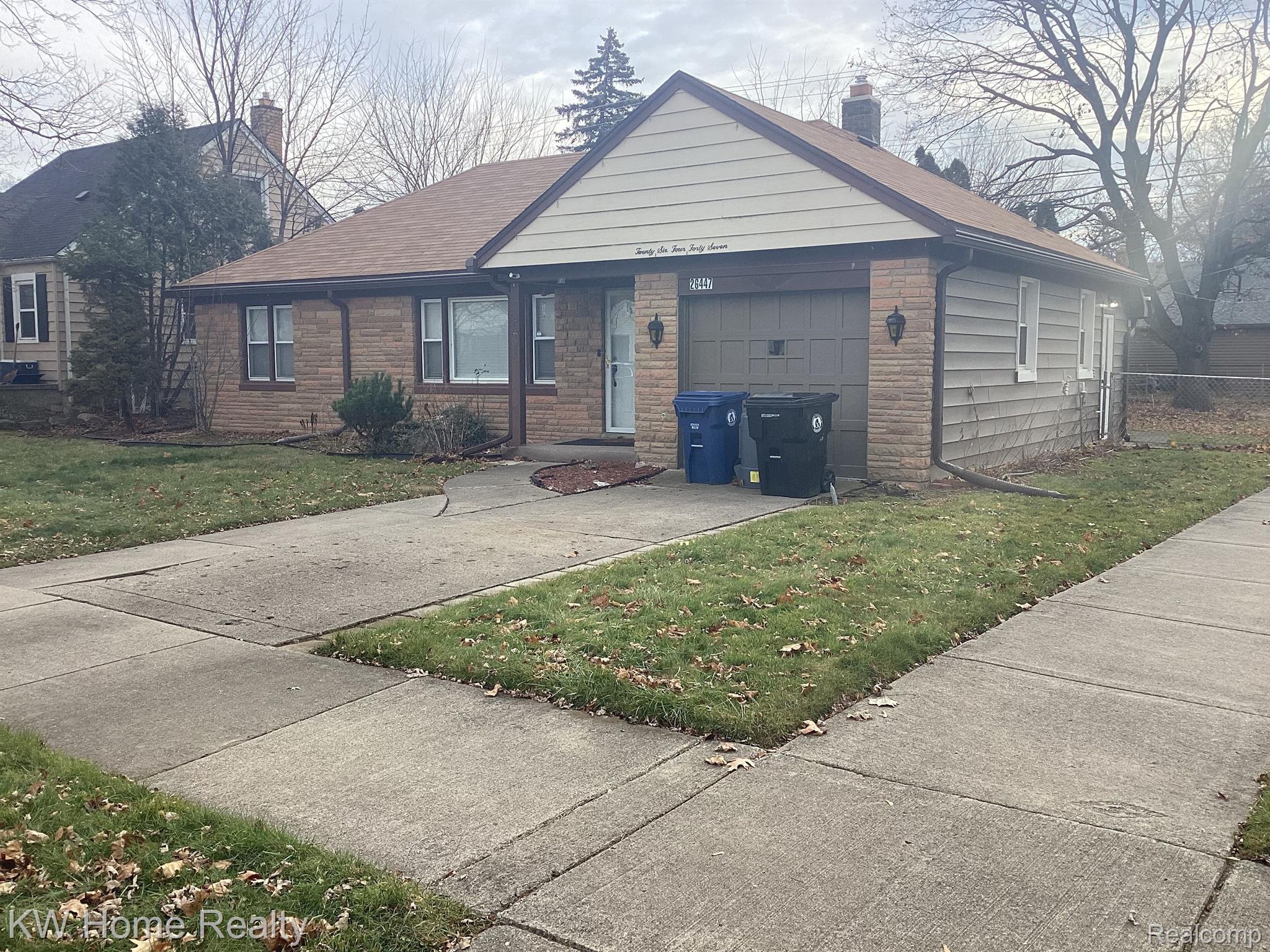 26447 Student Street Redford, MI 48239 - Photo 2 of 38 Side View
