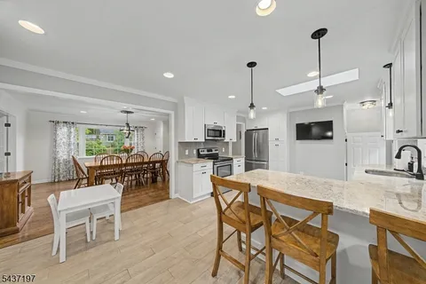 $675,000 | 8 Seneca Avenue, Rockaway, NJ 07866