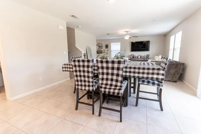 a view of a livingroom with furniture