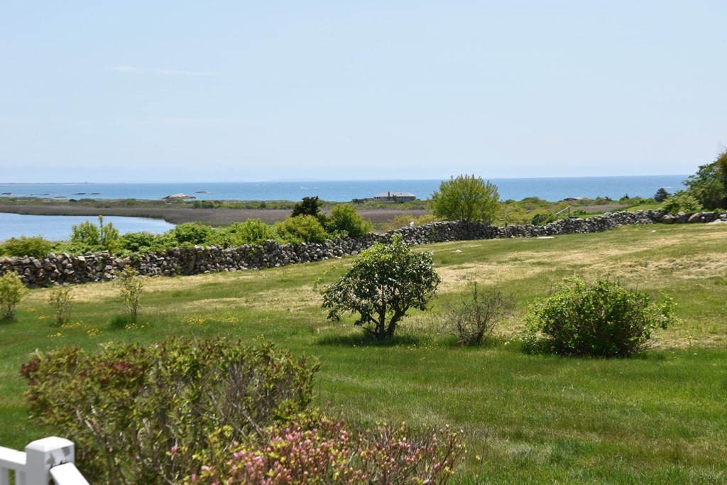 212 Howland Road Westport, MA 02790 - Photo 5 of 39 Gallery Image 5