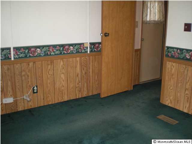 11 D Avenue Hazlet, NJ 07730 - Photo 5 of 16 Additional Photo