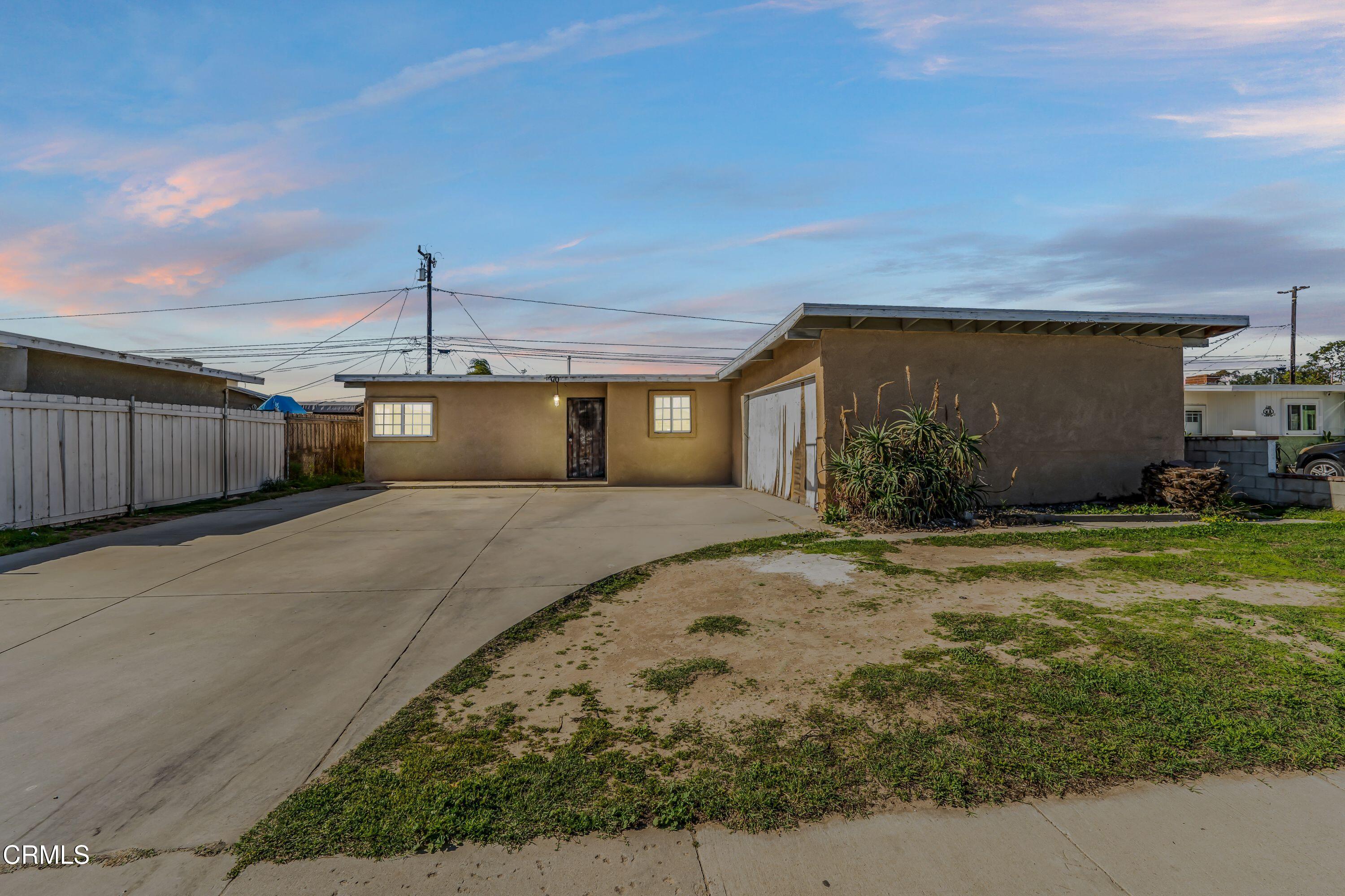 770 Simon Way Oxnard, CA 93036 - Photo 3 of 27 3