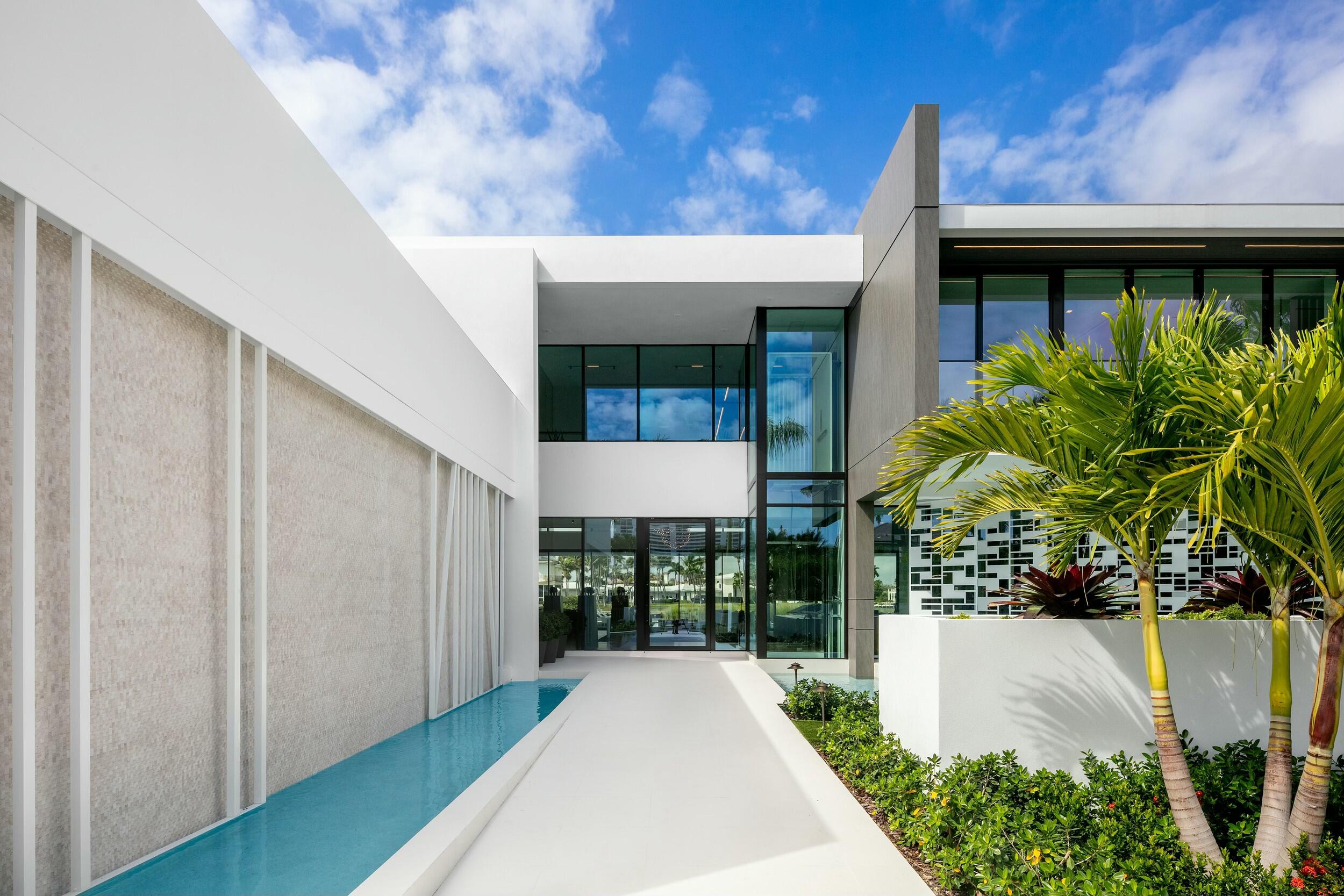 2633 Spanish River Road Boca Raton, FL 33432 - Photo 11 of 66 Front entry