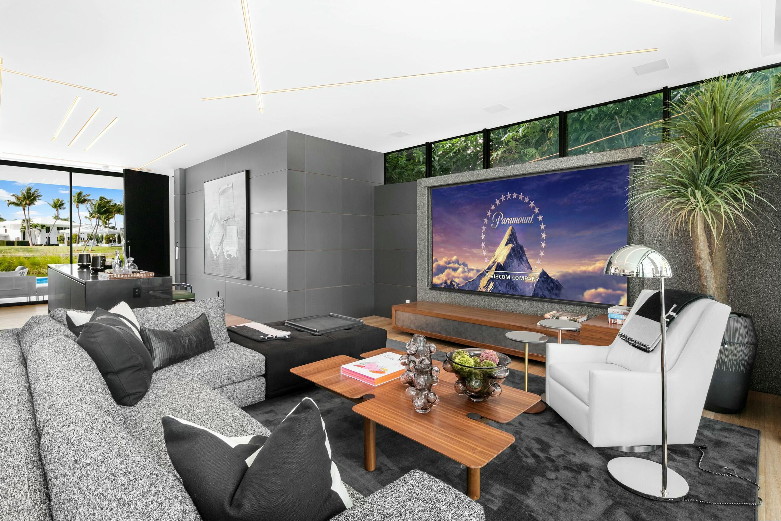 2633 Spanish River Road Boca Raton, FL 33432 - Photo 23 of 66 Lounge