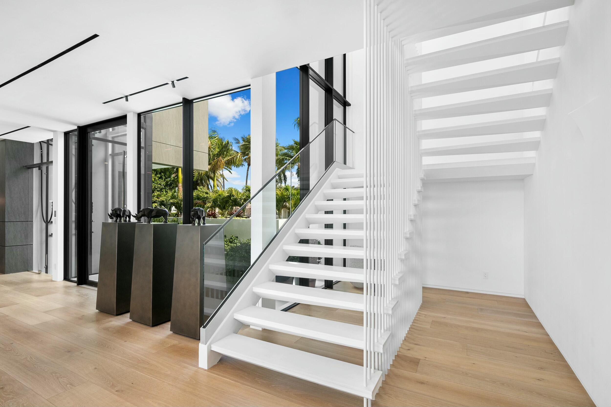 2633 Spanish River Road Boca Raton, FL 33432 - Photo 41 of 66 Stairway