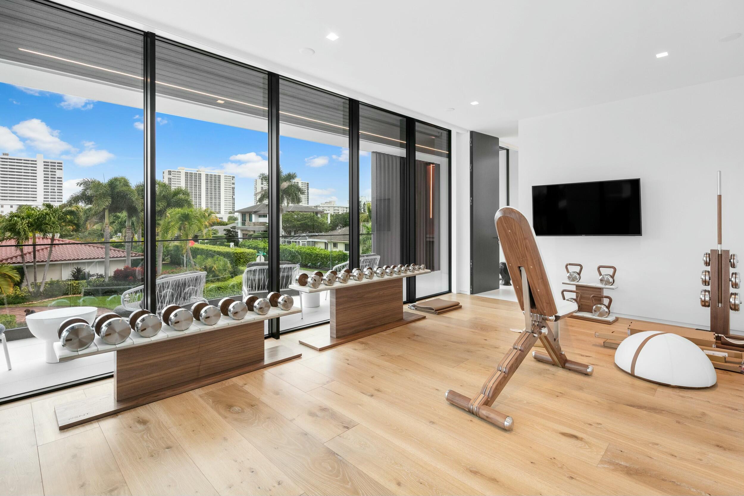 2633 Spanish River Road Boca Raton, FL 33432 - Photo 43 of 66 Fitness room