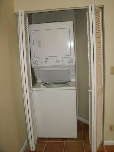 23032 Island View, Unit C Boca Raton, FL 33433 - Photo 4 of 18 Washer Dryer