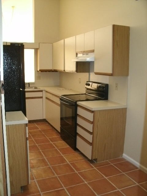 23032 Island View, Unit C Boca Raton, FL 33433 - Photo 6 of 18 Kitchen