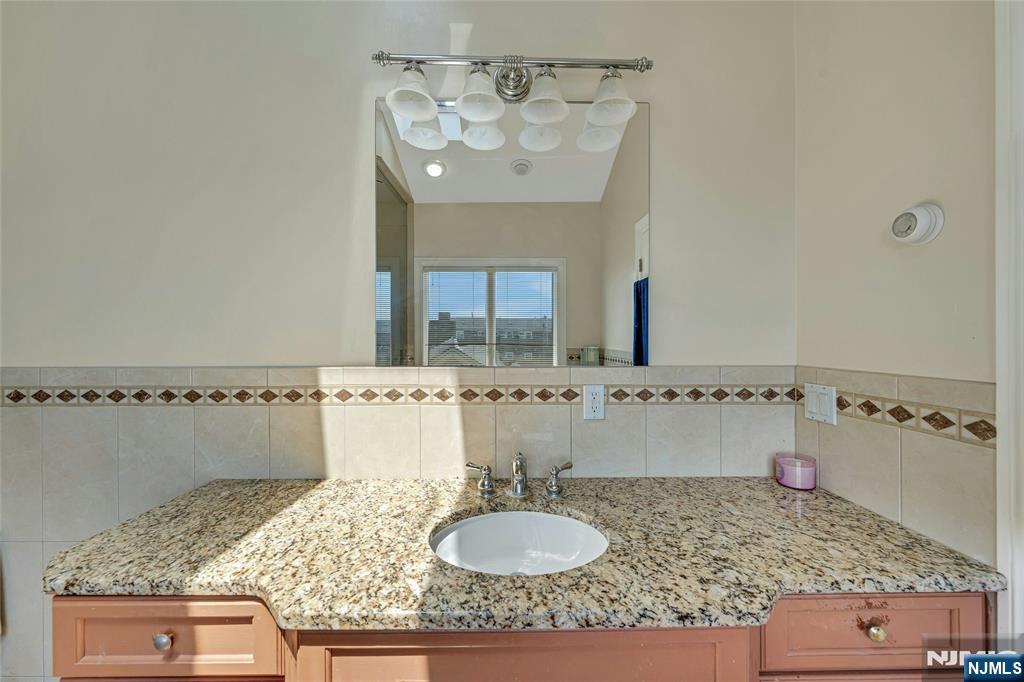 4 8th Street, Unit A Fairview, NJ 07022 - Photo 27 of 35