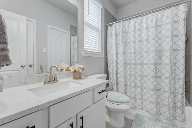 $599,000 | 2806 Kingly Pne Trail, Conroe, TX 77385