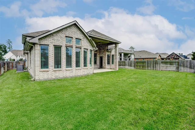 $599,000 | 2806 Kingly Pne Trail, Conroe, TX 77385