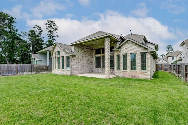 $599,000 | 2806 Kingly Pne Trail, Conroe, TX 77385