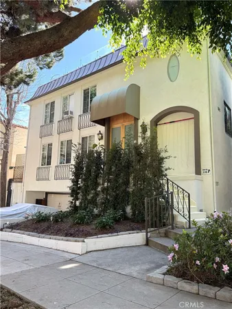 $3,990 | 944 17th Street, Unit 5, Santa Monica, CA 90403