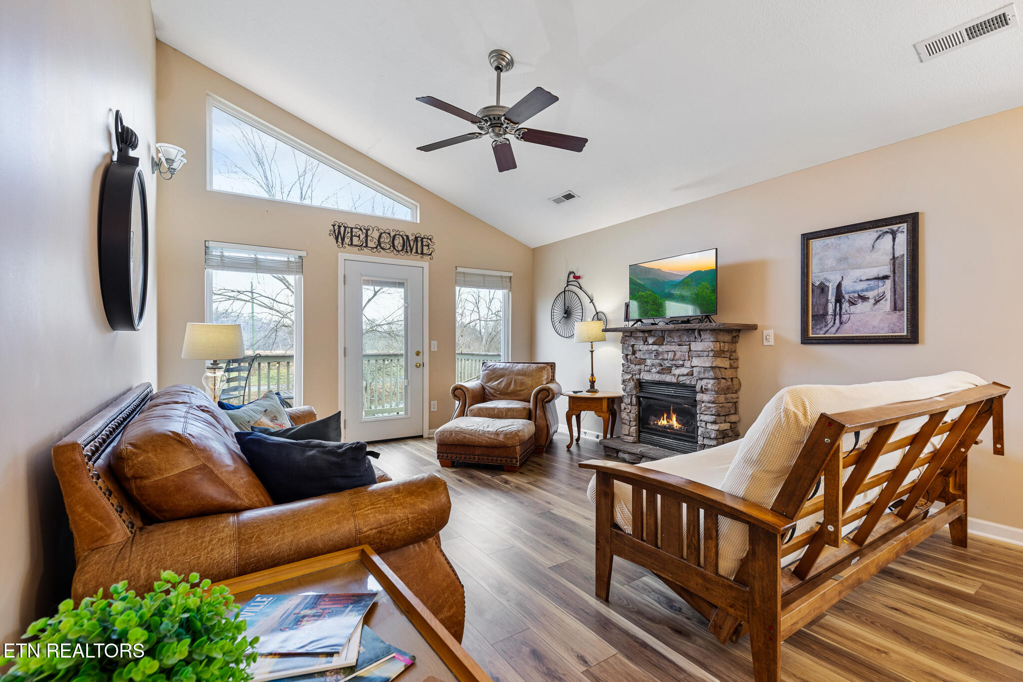 522 Tanasi Trail Pigeon Forge, TN 37863 - Photo 3 of 27 522 Tanasi Trail, Pigeon Forge-3