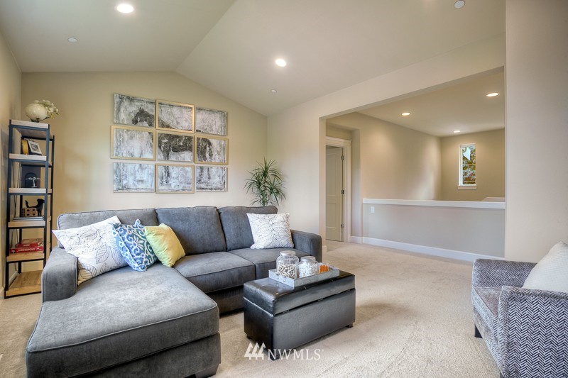 10827 Northeast 190th Place Bothell, WA 98011 - Photo 13 of 18 Gallery Image 13