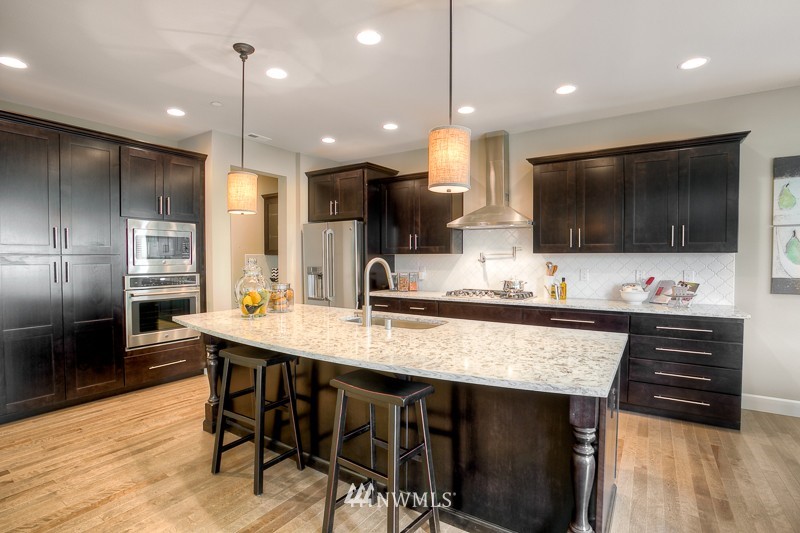 10827 Northeast 190th Place Bothell, WA 98011 - Photo 3 of 18 Gallery Image 3