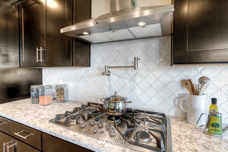 10827 Northeast 190th Place Bothell, WA 98011 - Photo 5 of 18 Gallery Image 5