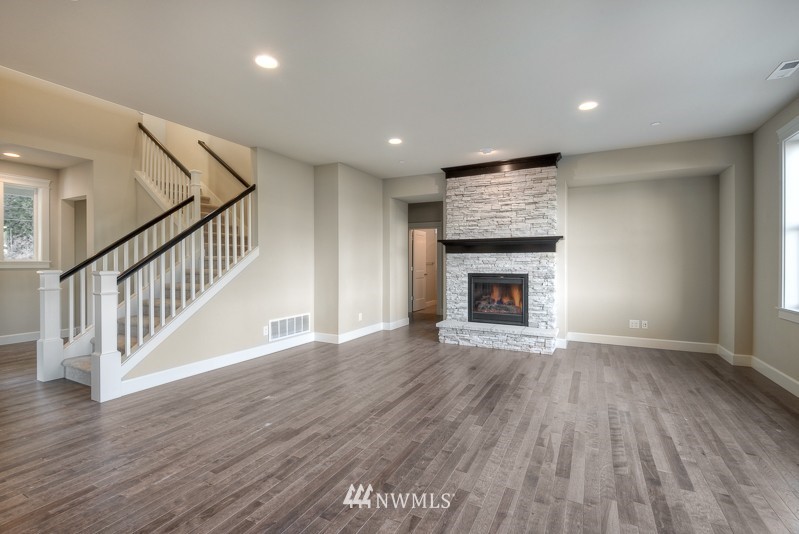 10827 Northeast 190th Place Bothell, WA 98011 - Photo 7 of 18 Gallery Image 7