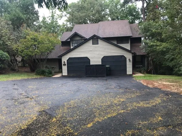 $2,400 | 31 Lake Shore Drive, Daphne, AL 36526