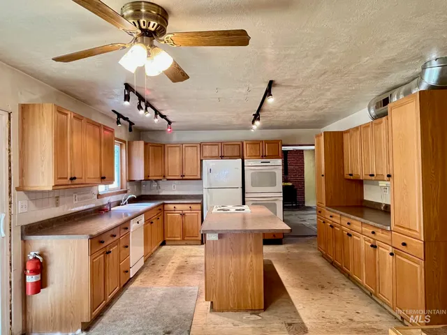 $329,900 | 404 Harmony Heights Road, Orofino, ID 83544