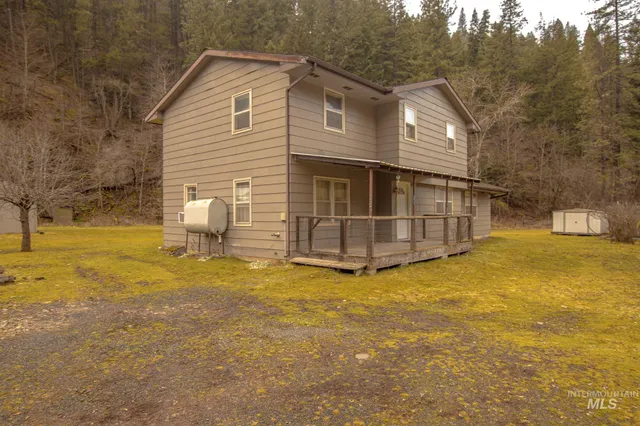 $329,900 | 404 Harmony Heights Road, Orofino, ID 83544