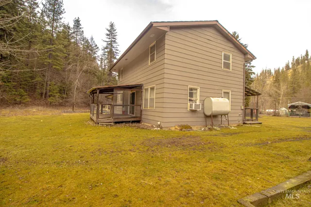 $329,900 | 404 Harmony Heights Road, Orofino, ID 83544