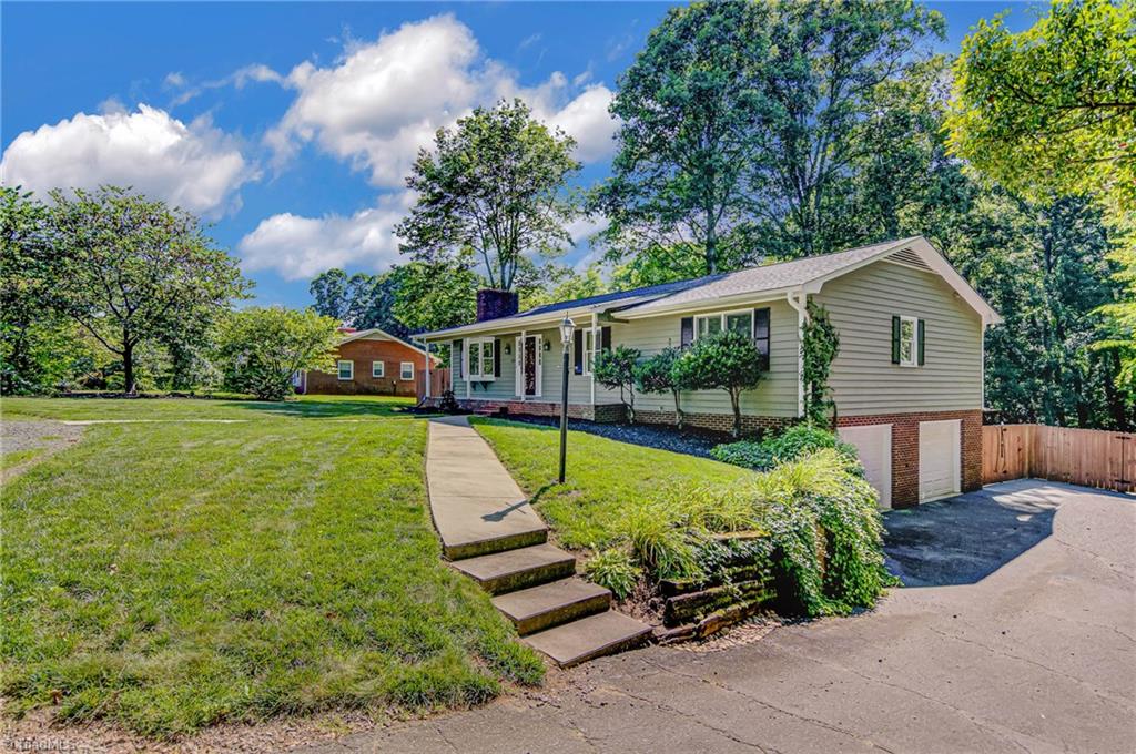 6135 Styers Ferry Road Clemmons, NC 27012 - Photo 2 of 29 Plenty of parking