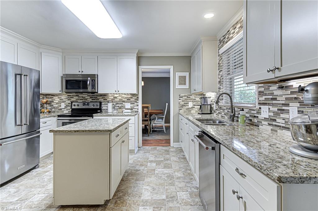 6135 Styers Ferry Road Clemmons, NC 27012 - Photo 10 of 29