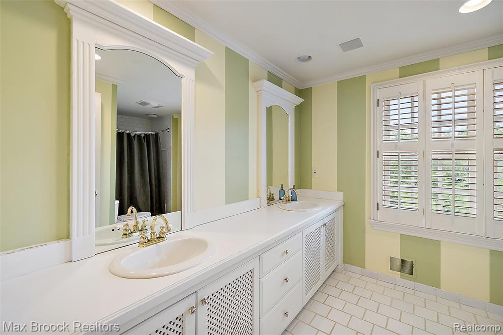 760 Lone Pine Road Bloomfield Hills, MI 48304 - Photo 42 of 65