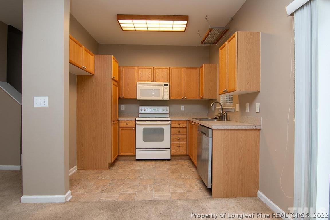 2158 Metacomet Way Raleigh, NC 27604 - Photo 7 of 12 Gallery Image 7