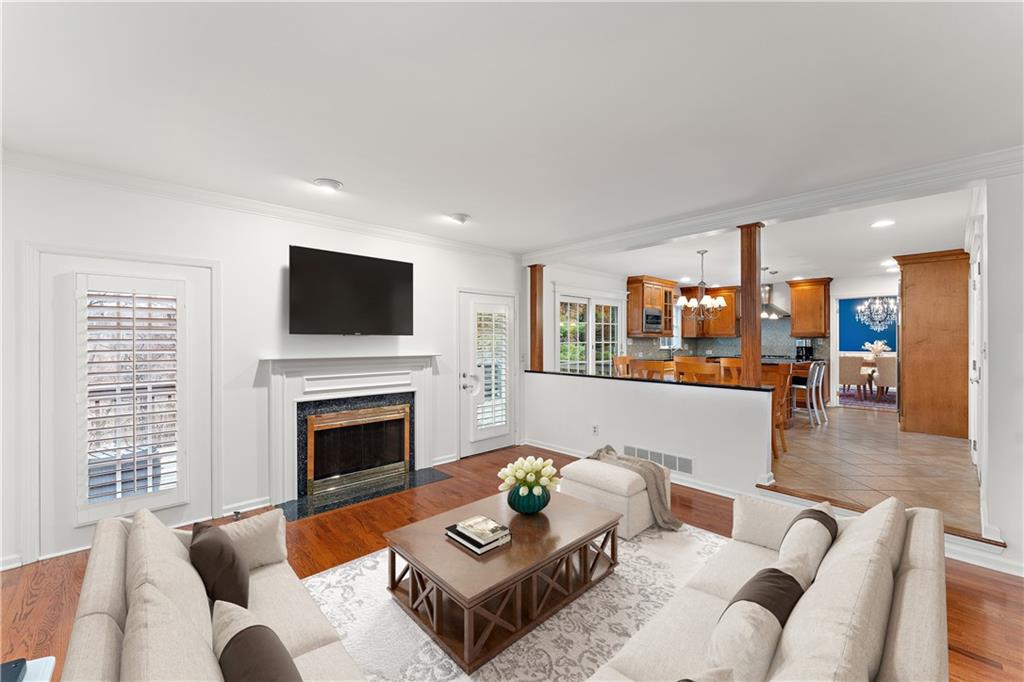 212 Timber Ridge Road Pittsburgh, PA 15238 - Photo 5 of 26 Gallery Image 5