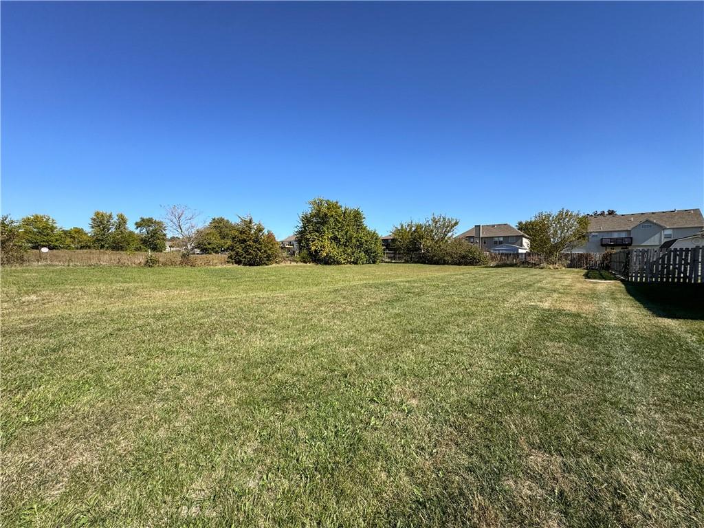 901 West Lucy Webb Road Raymore, MO 64083 - Photo 2 of 8
