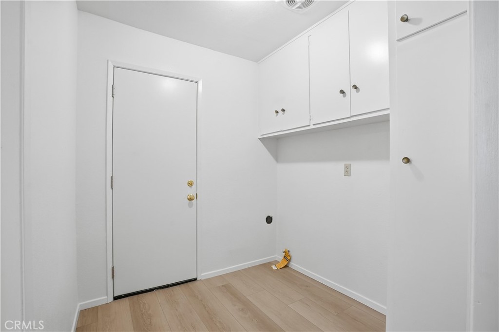 10919 Bismarck Avenue Porter Ranch, CA 91326 - Photo 16 of 37