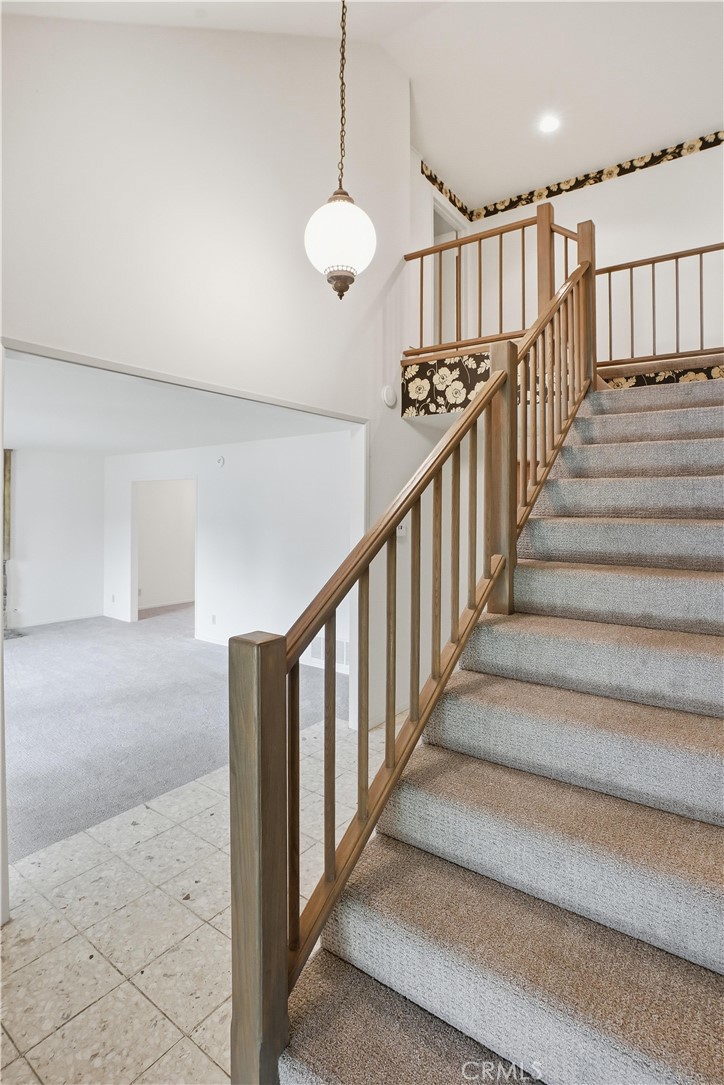 10919 Bismarck Avenue Porter Ranch, CA 91326 - Photo 2 of 37