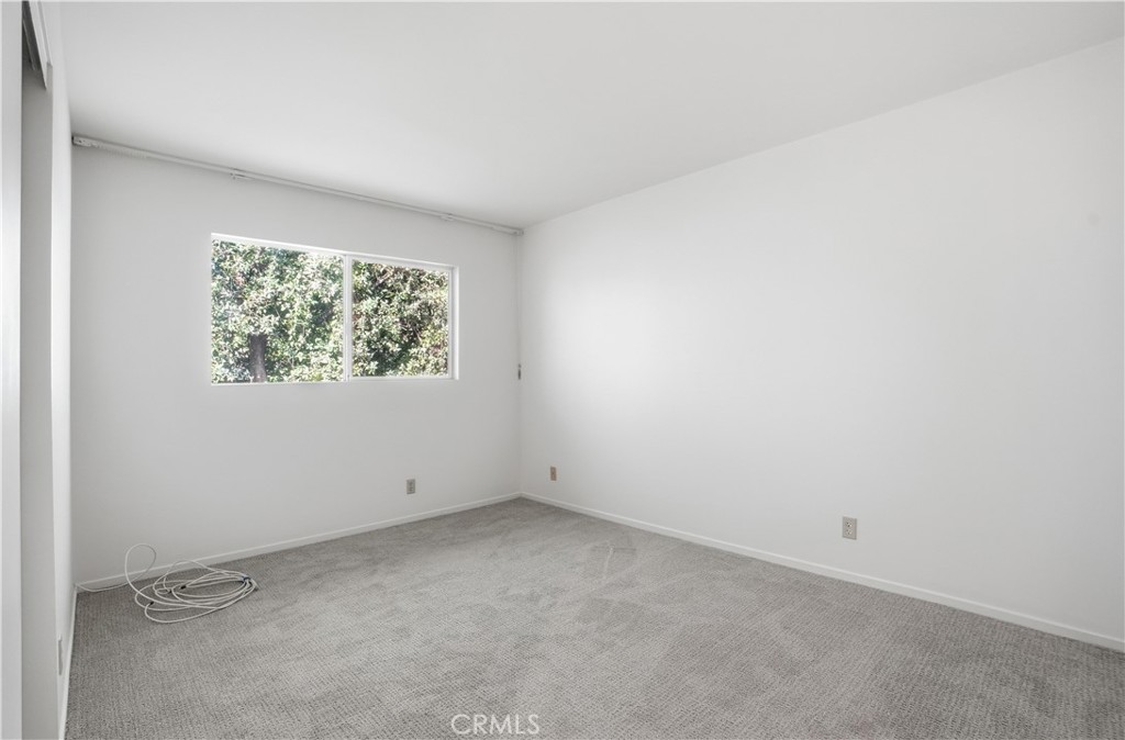 10919 Bismarck Avenue Porter Ranch, CA 91326 - Photo 24 of 37