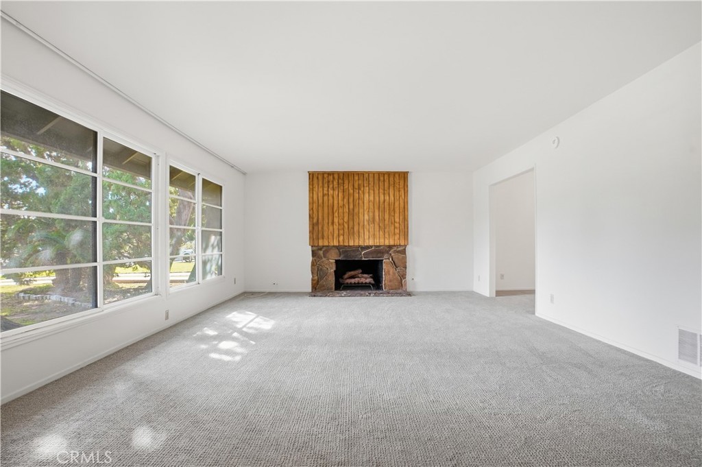 10919 Bismarck Avenue Porter Ranch, CA 91326 - Photo 3 of 37