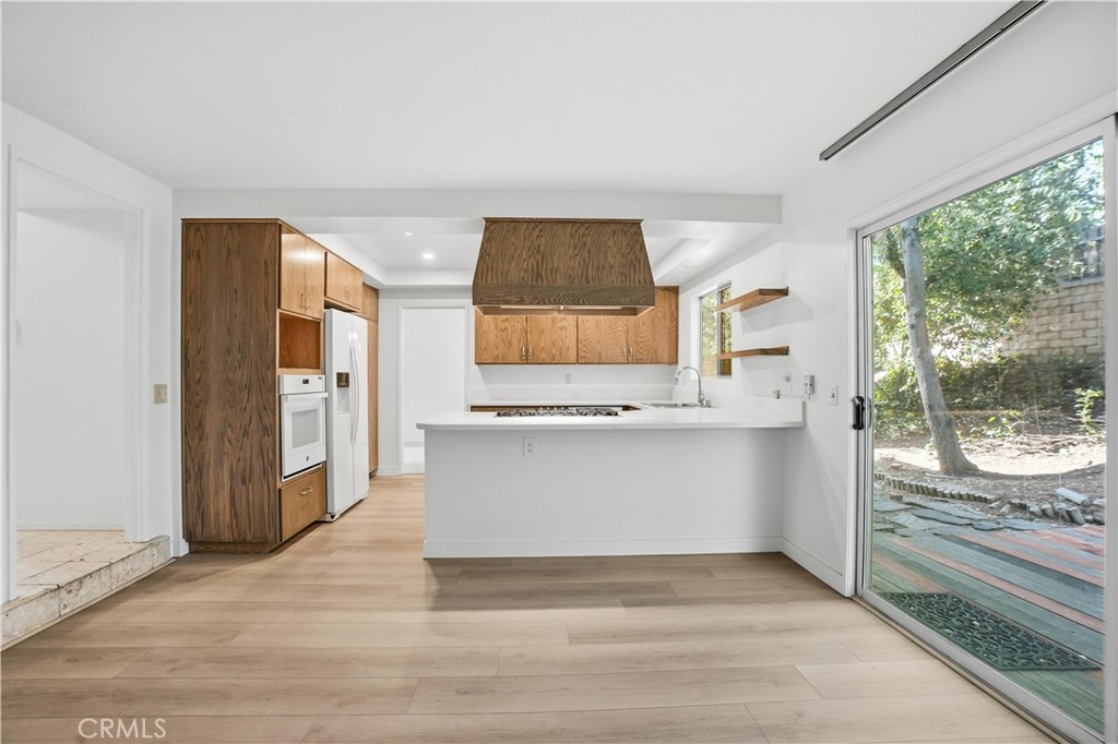 10919 Bismarck Avenue Porter Ranch, CA 91326 - Photo 7 of 37