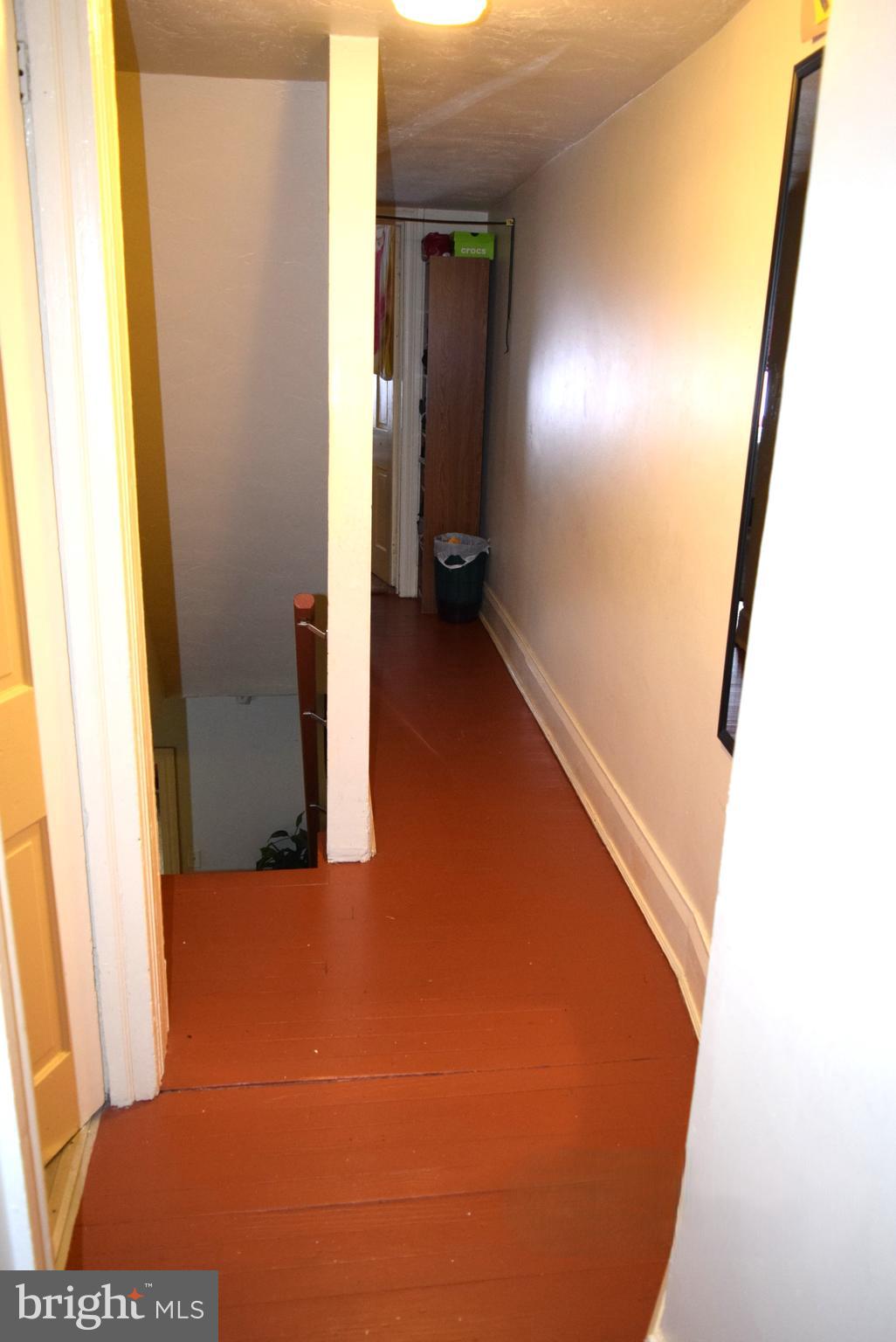 140 Baltimore Street Hanover, PA 17331 - Photo 19 of 21 upstairs hall