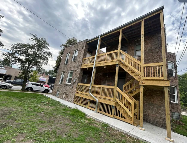 $399,999 | 7459 South Champlain Avenue, Chicago, IL 60619