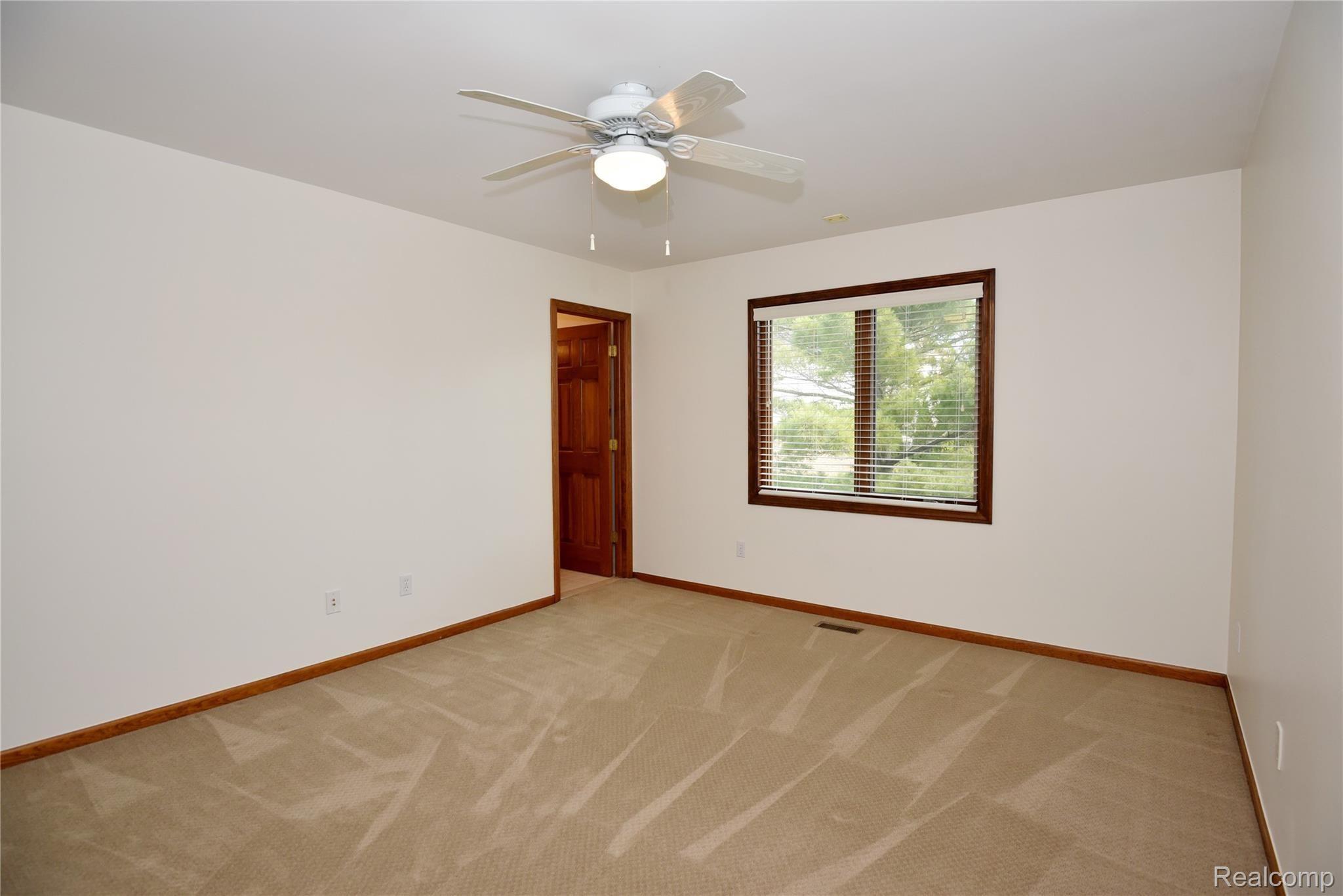 3587 Vineyard Springs Court Rochester, MI 48306 - Photo 27 of 39 3587 Vineyard Springs_26.JPG