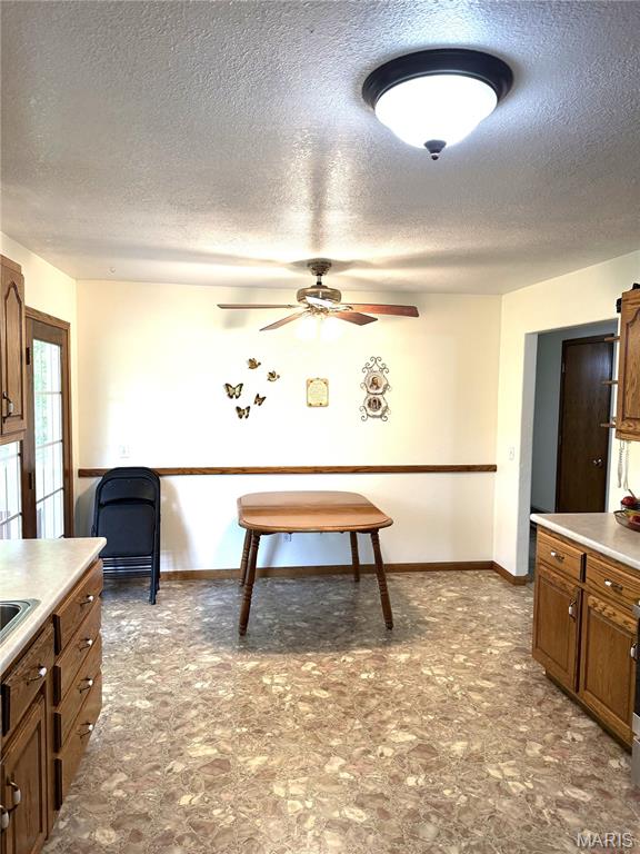 2864 Spring Valley Road Summersville, MO 65571 - Photo 5 of 36