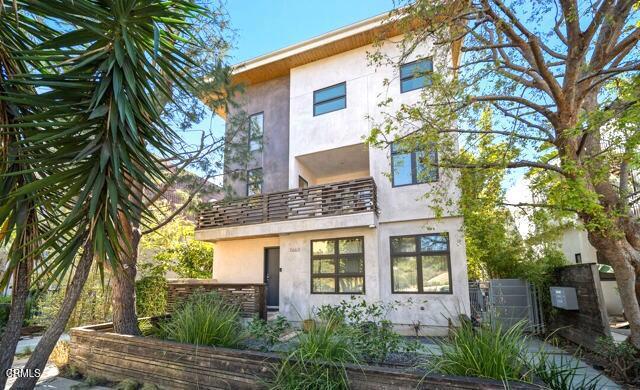 1663 Selby Avenue, Unit 3 Los Angeles, CA 90024 - Photo 2 of 9 1663 Selby - Pic #7 edited
