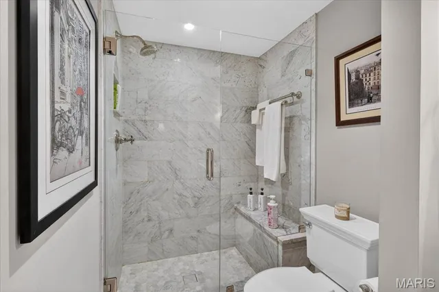 $350,000 | 4355 Maryland Avenue, Unit 319, St. Louis, MO 63108