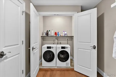 $350,000 | 4355 Maryland Avenue, Unit 319, St. Louis, MO 63108