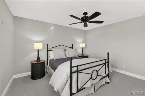 $350,000 | 4355 Maryland Avenue, Unit 319, St. Louis, MO 63108