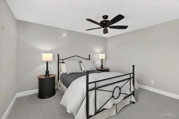 $350,000 | 4355 Maryland Avenue, Unit 319, St. Louis, MO 63108