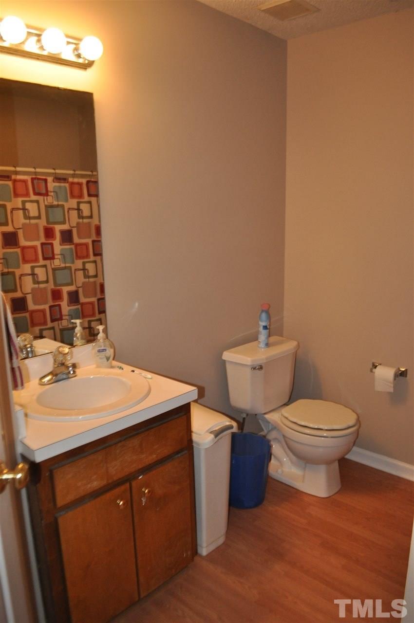929 Lee Road Clayton, NC 27520 - Photo 16 of 22 Gallery Image 16