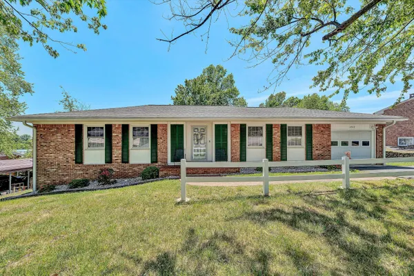 $385,000 | 4940 North Lake Drive, Roanoke, VA 24019